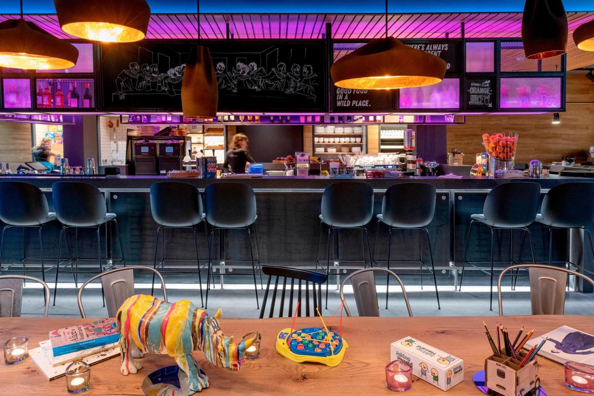 Moxy Milan Linate Airport Hotell Segrate Exteriör bild