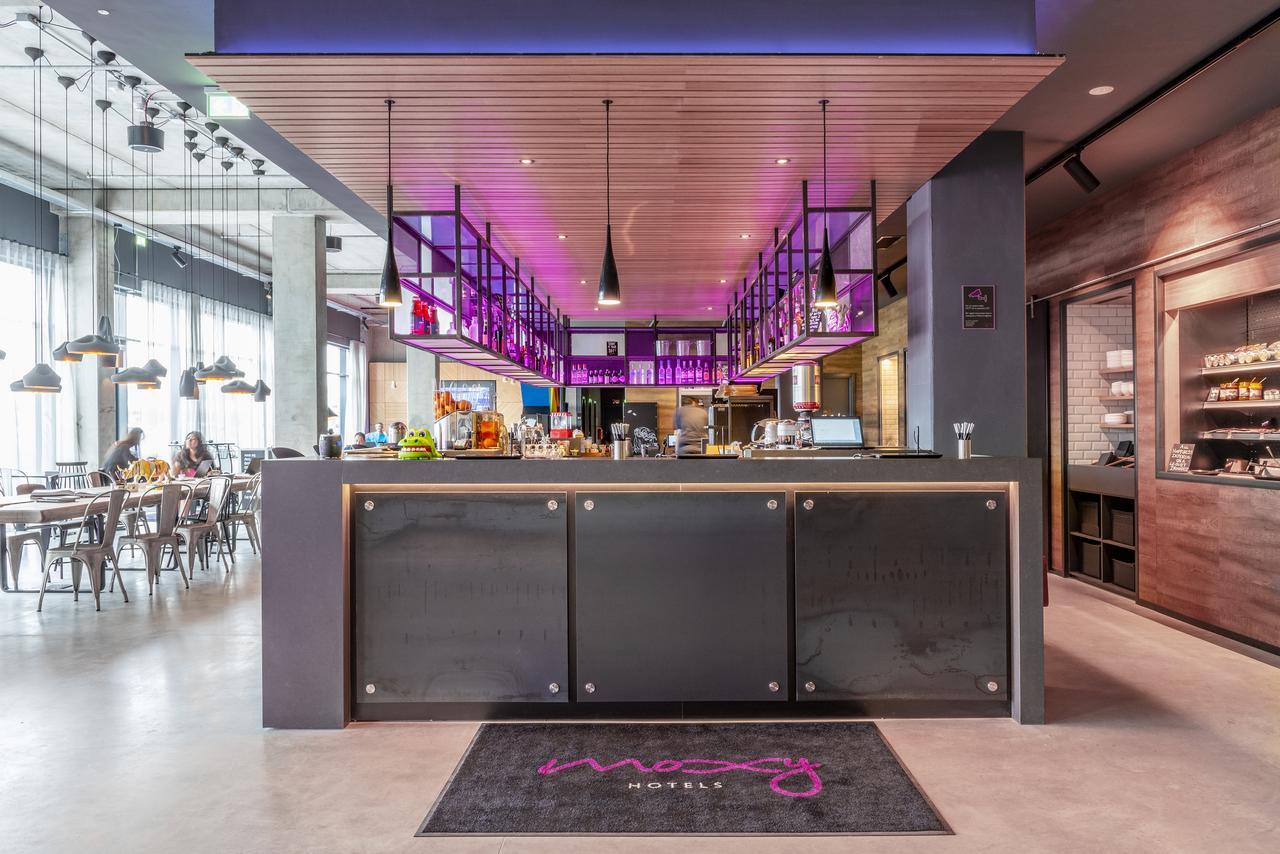 Moxy Milan Linate Airport Hotell Segrate Exteriör bild