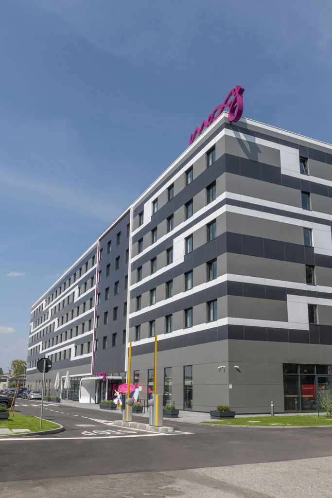 Moxy Milan Linate Airport Hotell Segrate Exteriör bild