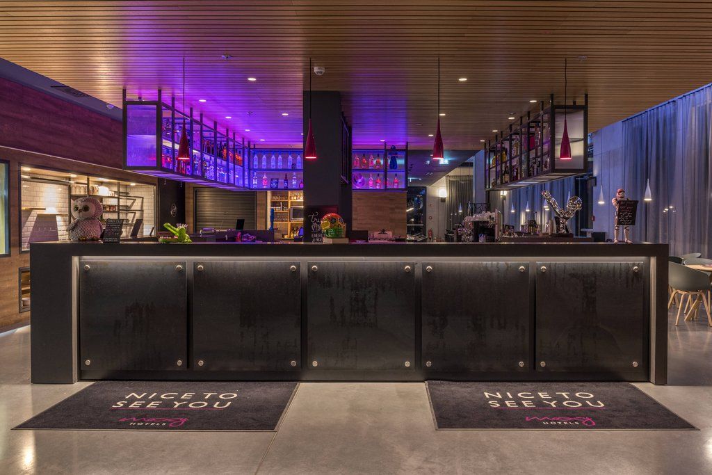 Moxy Milan Linate Airport Hotell Segrate Exteriör bild